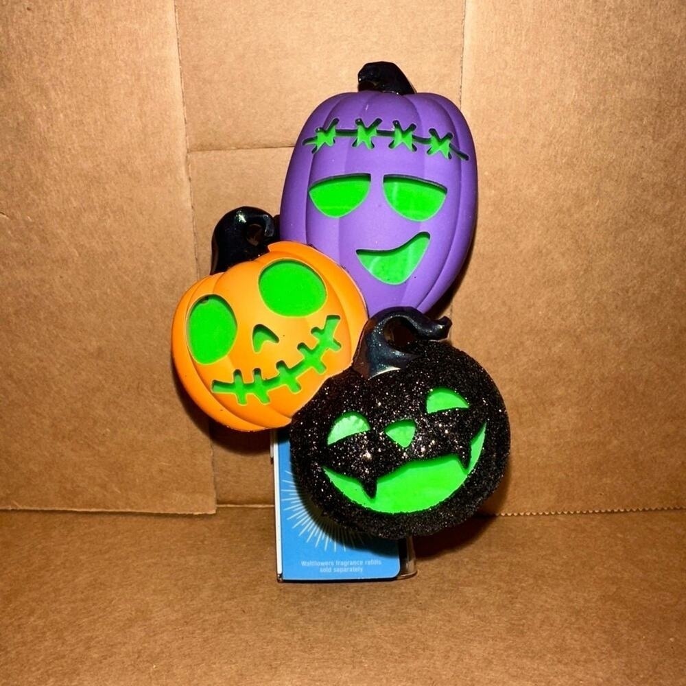 Bath and Body Works Wallflowers Halloween Trio Pumpkins Light Up Plug Jack